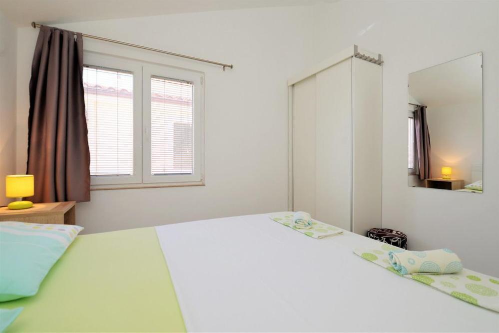 Apartments Viola Betina  Kamer foto