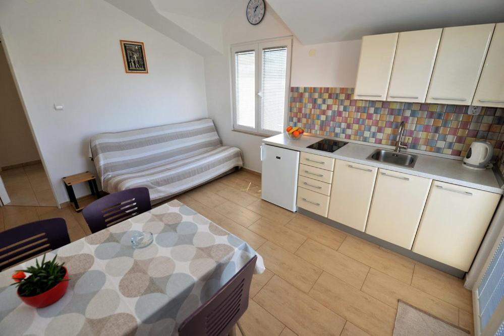 Apartments Viola Betina  Kamer foto